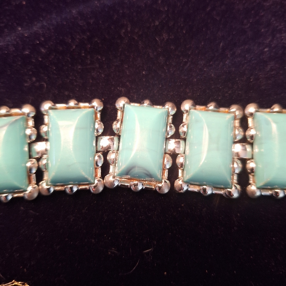 Elegant Silver and Turquoise Bracelet
